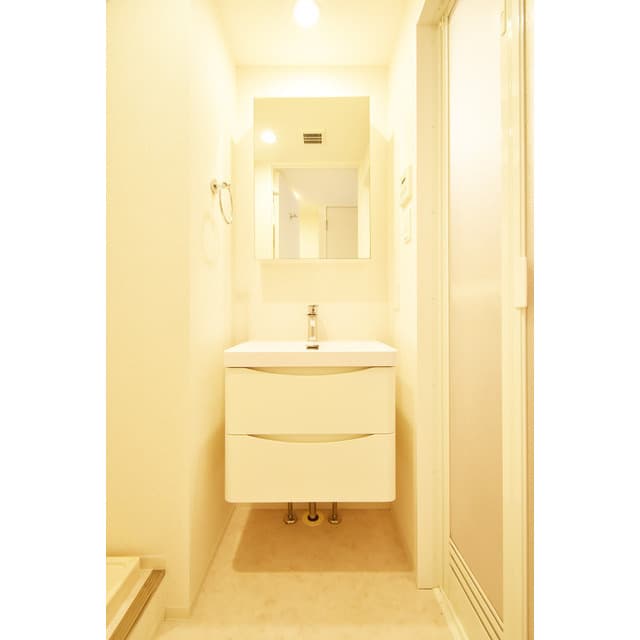Room image 12