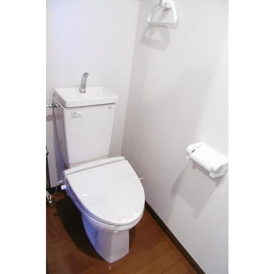 Room image 11