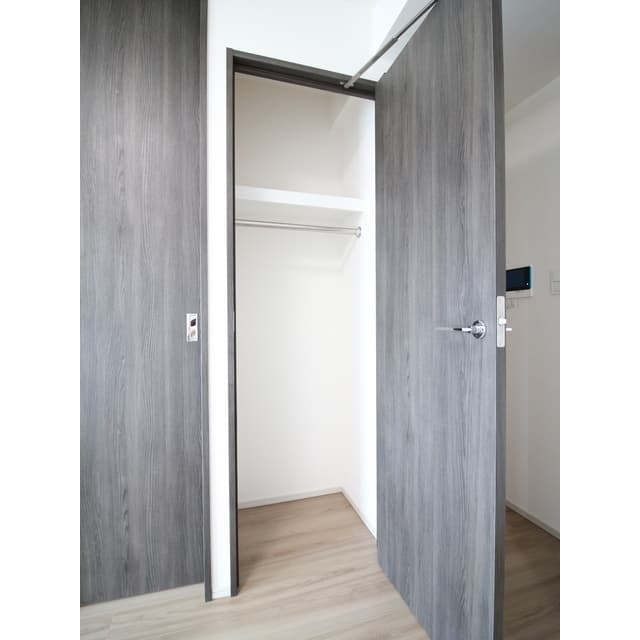 Room image 15