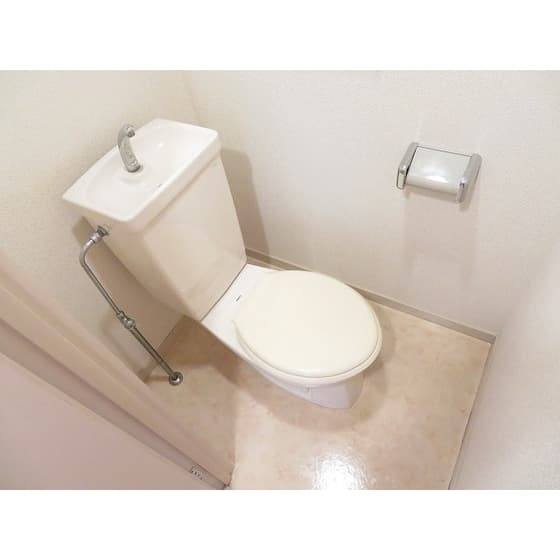 Room image 11
