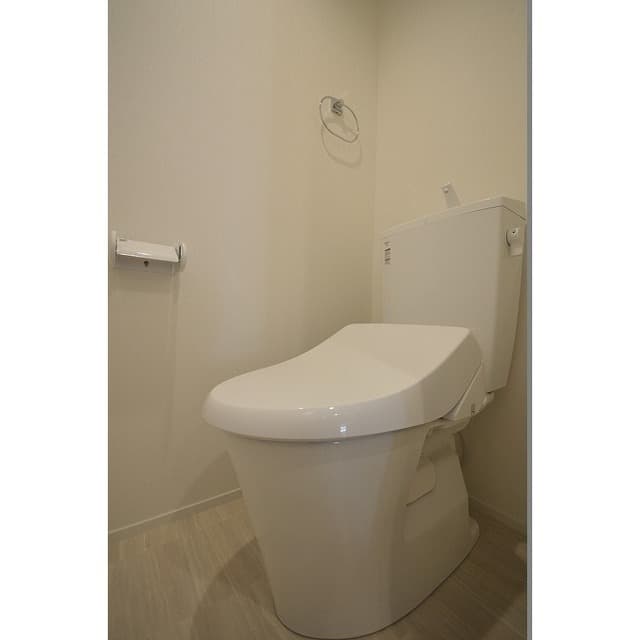 Room image 8