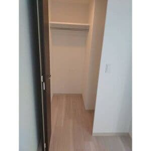 Room image 16