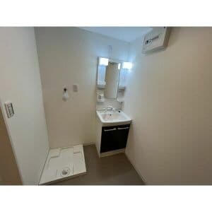 Room image 15