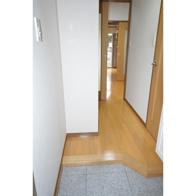 Room image 13
