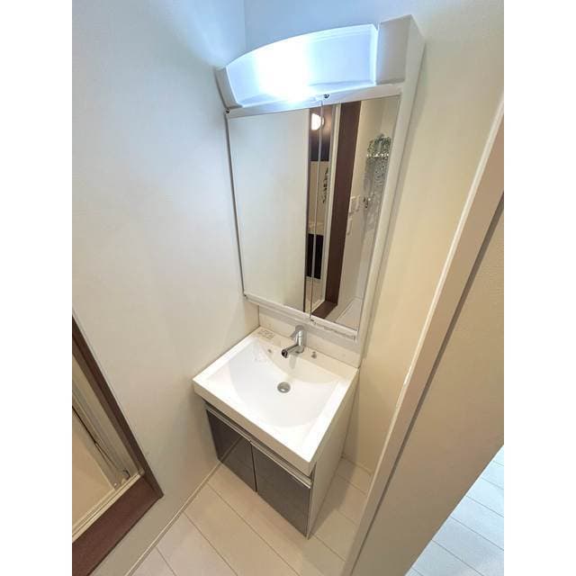 Room image 10