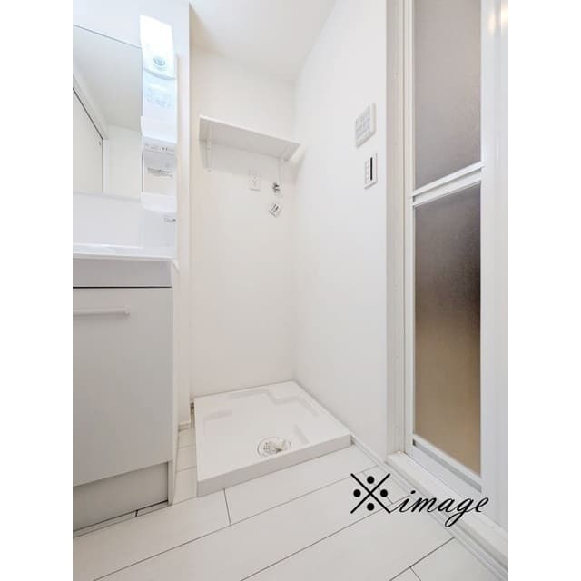 Room image 9