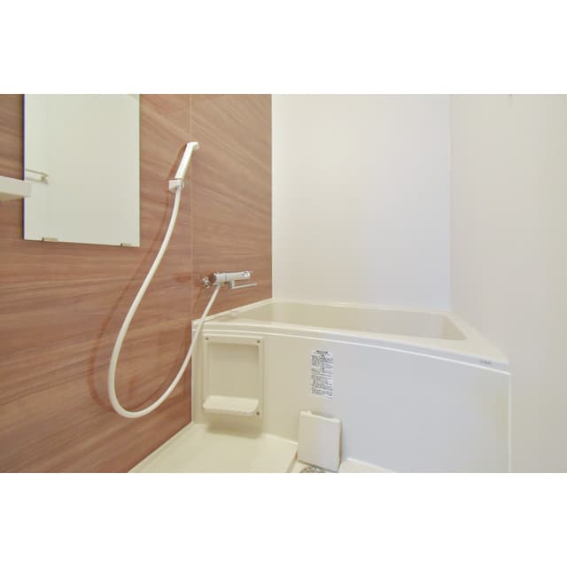 Room image 11