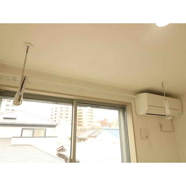 Room image 12