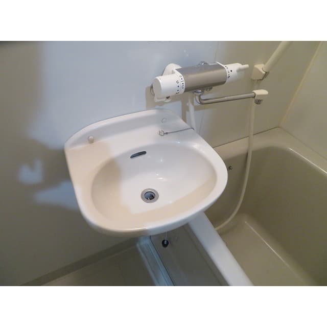Room image 12