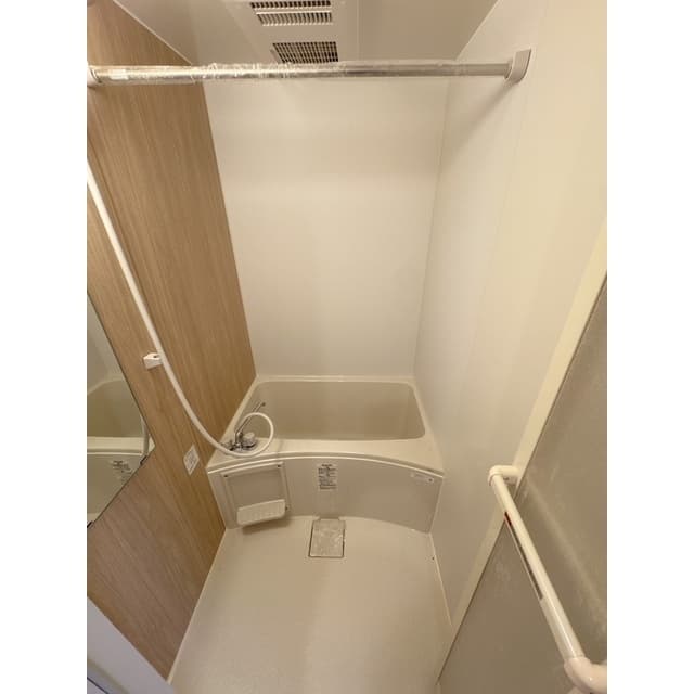 Room image 11