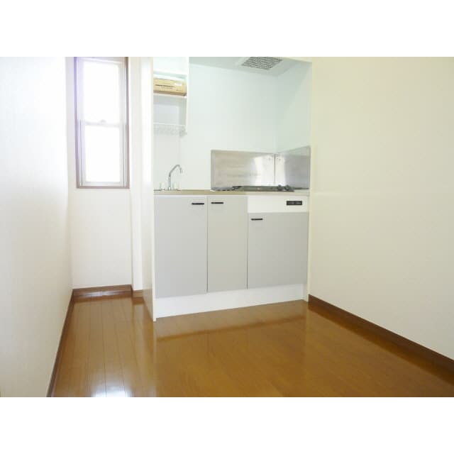 Room image 10
