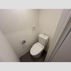 Room image 9