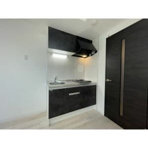 Room image 8