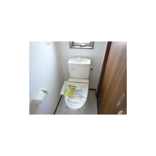 Room image 11