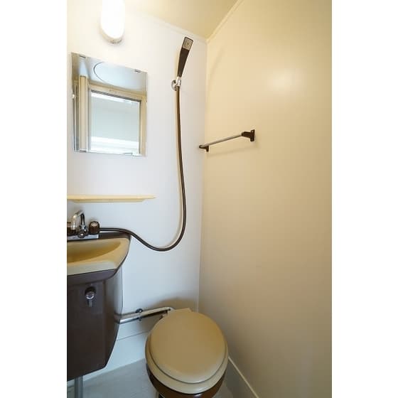 Room image 11