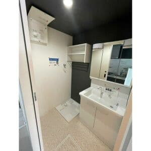 Room image 12