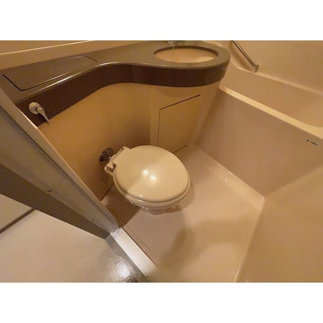 Room image 11