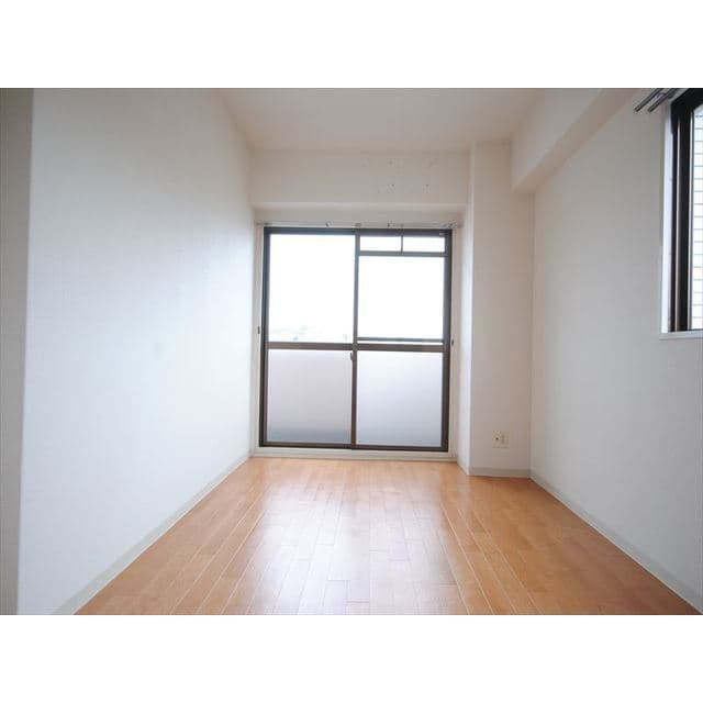 Room image 14