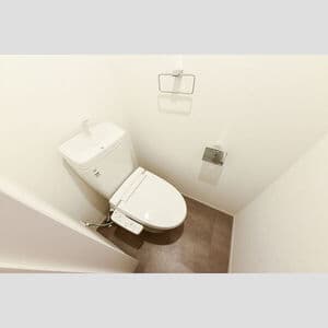 Room image 10