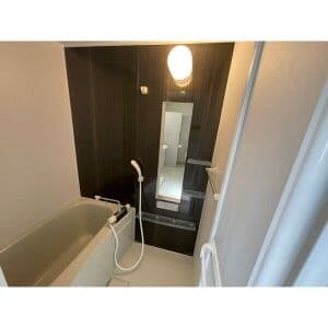 Room image 15