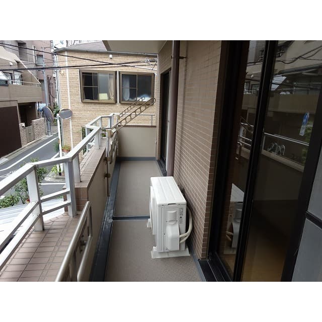 Room image 13