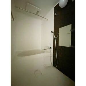 Room image 14