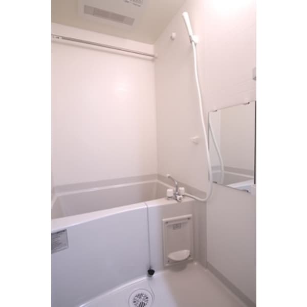 Room image 8