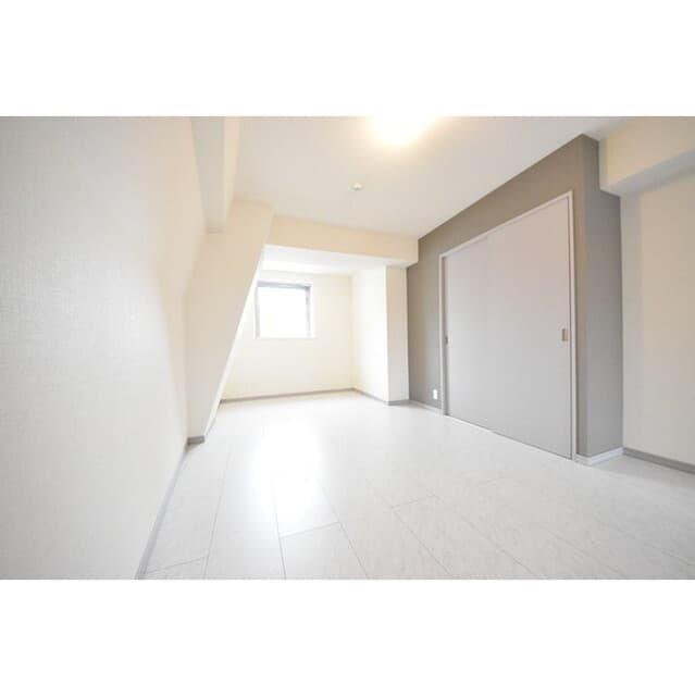 Room image 14