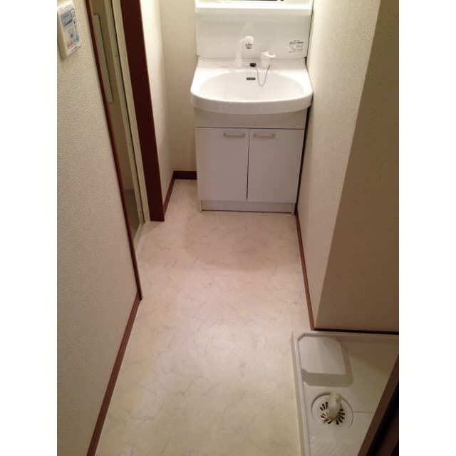 Room image 12