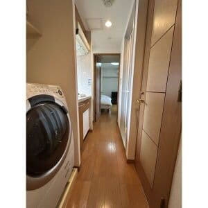 Room image 16