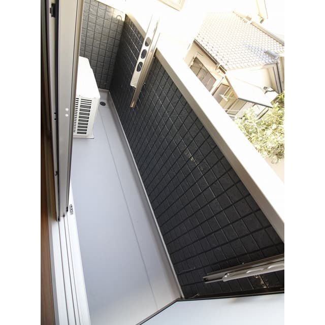 Room image 11