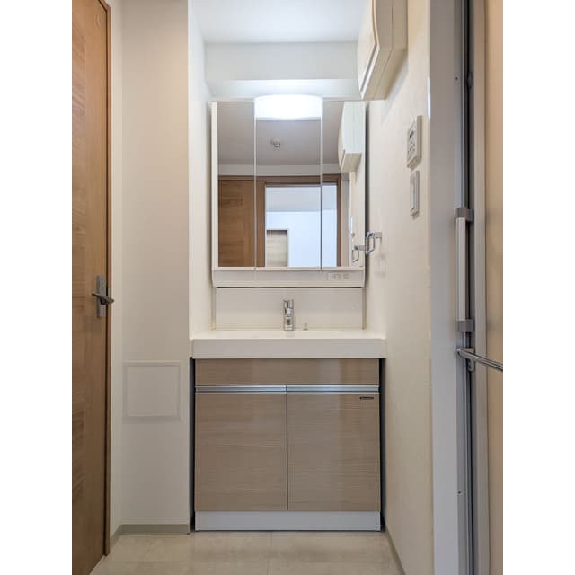 Room image 16