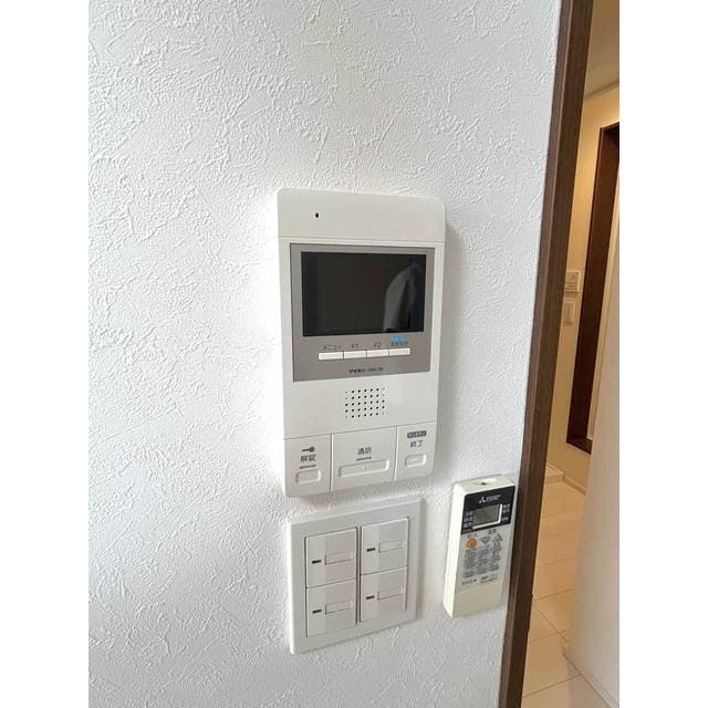 Room image 12
