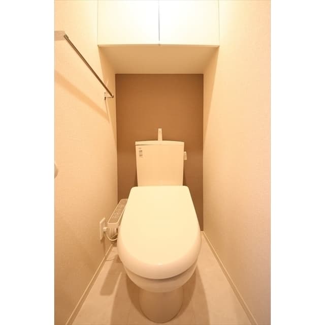 Room image 8