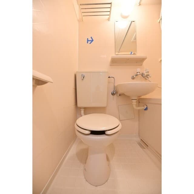 Room image 12