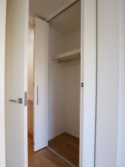 Room image 15