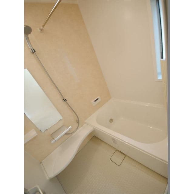 Room image 9
