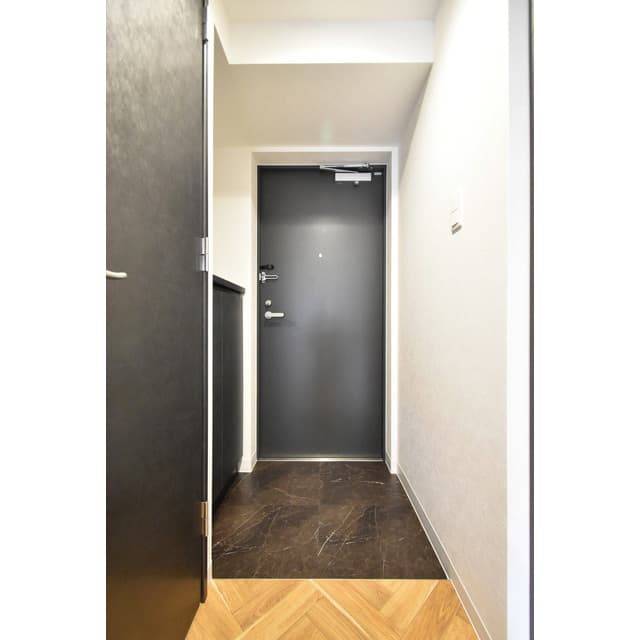 Room image 10
