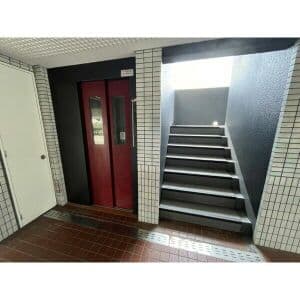 Room image 9