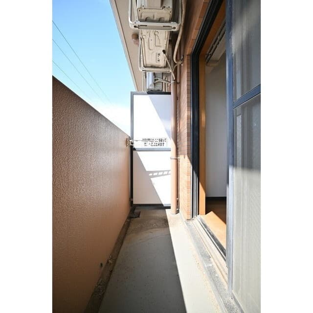 Room image 16