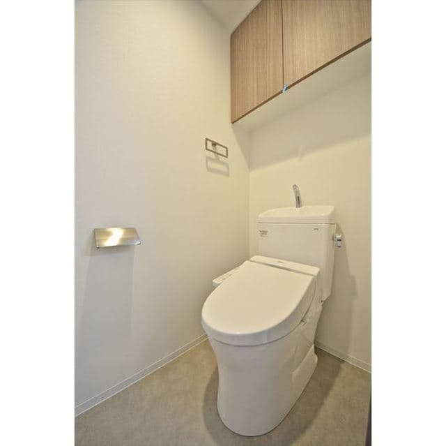 Room image 8
