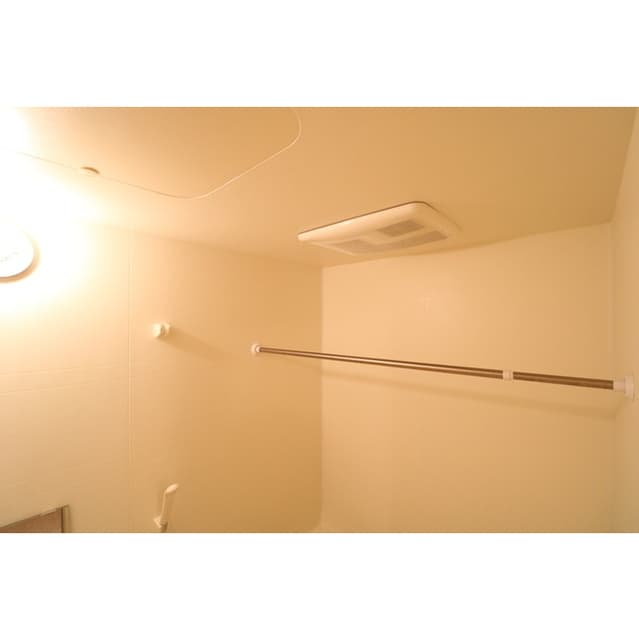 Room image 16
