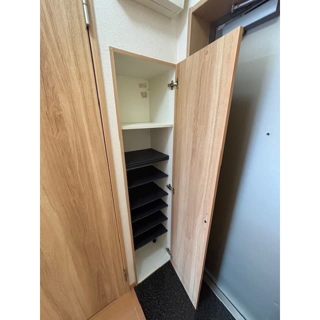 Room image 15