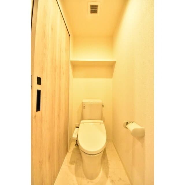 Room image 11