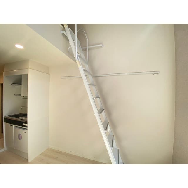 Room image 16