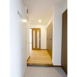 Room image 12