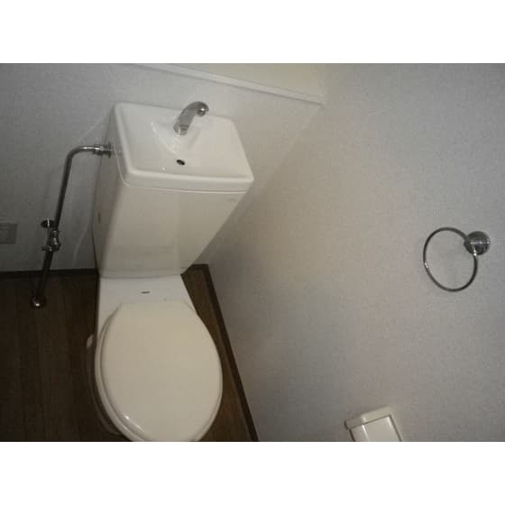Room image 9