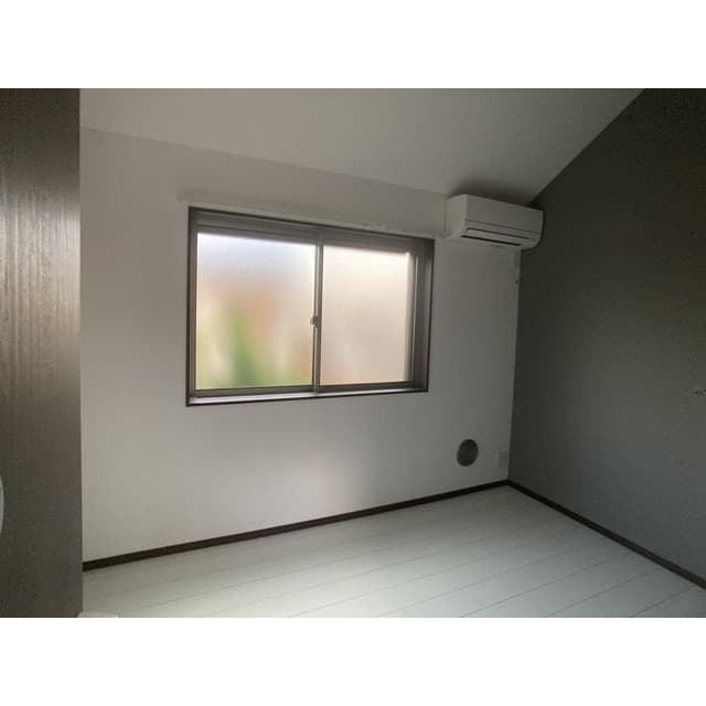 Room image 14