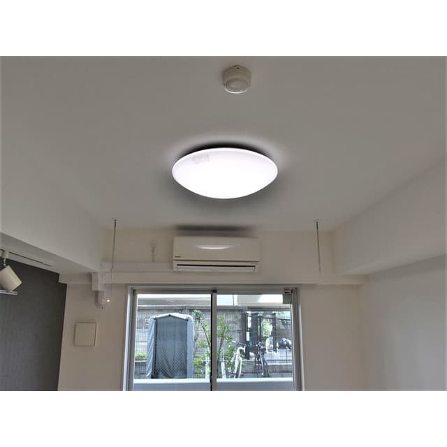 Room image 11