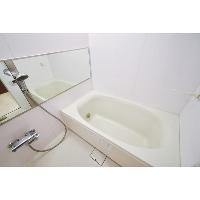 Room image 11